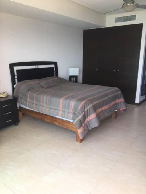 Beautiful 3 Bedroom, Fully Furnished, On The Beach Mazatlán Buitenkant foto