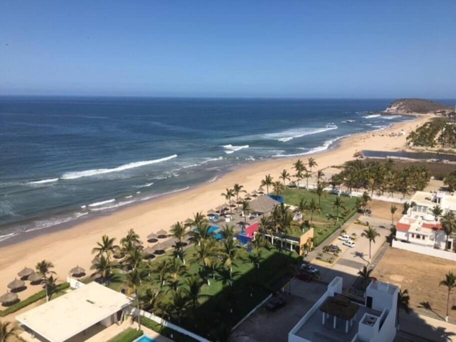 Beautiful 3 Bedroom, Fully Furnished, On The Beach Mazatlán Buitenkant foto