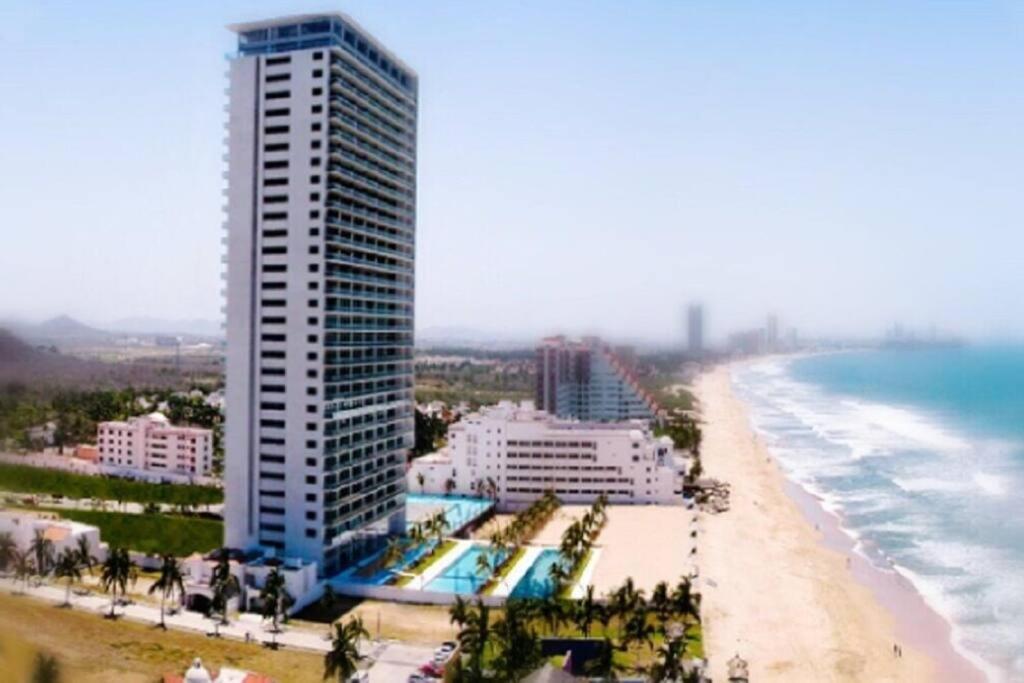 Beautiful 3 Bedroom, Fully Furnished, On The Beach Mazatlán Buitenkant foto